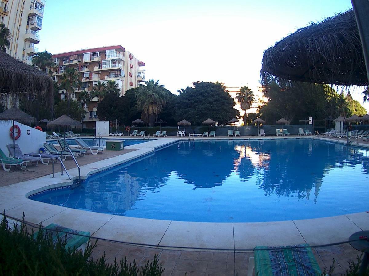 Aguila 110 Apartment Benalmadena Luaran gambar